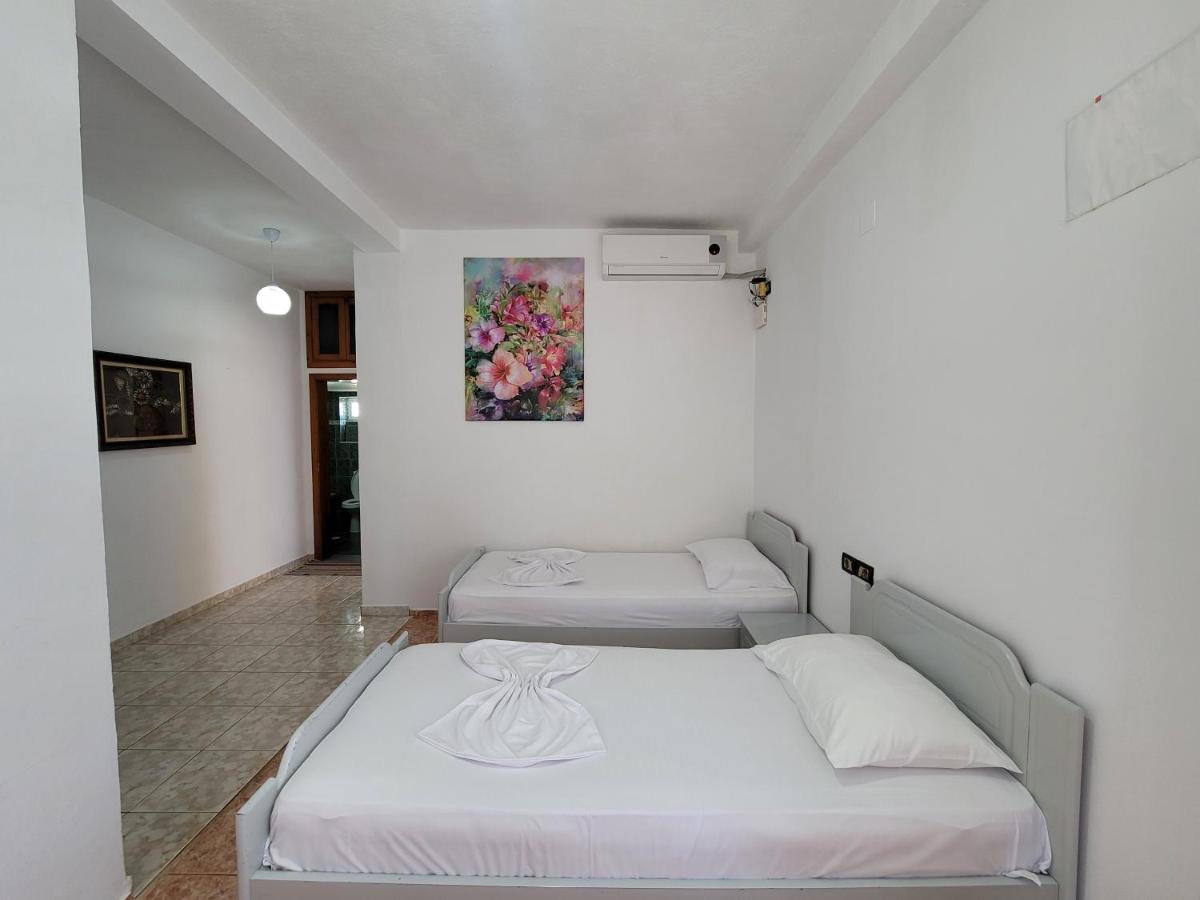Spahiu Guesthouse Ksamil Exterior foto