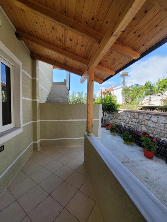 Spahiu Guesthouse Ksamil Exterior foto